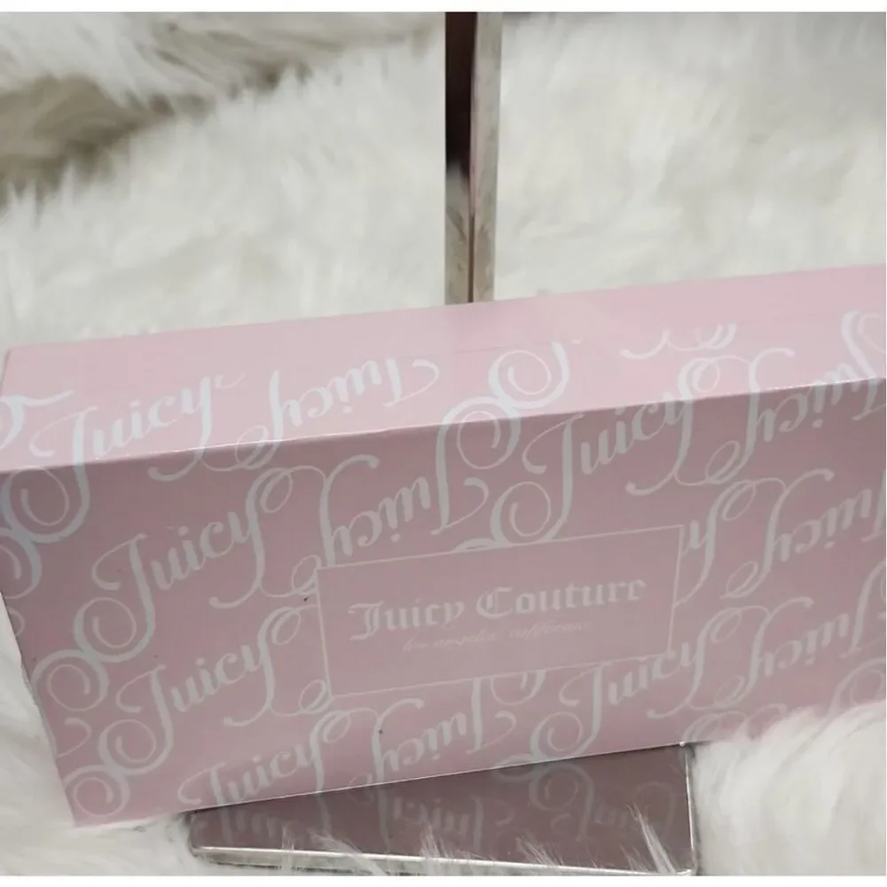NWT Juicy Couture Large Quilted Zip Around Light Washed Blue Denim Bow Wallet